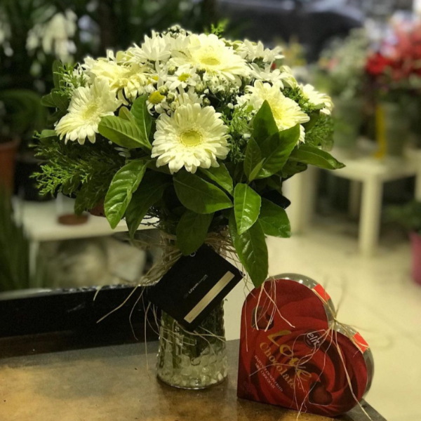 Vazoda Papatya Gerbera & Love çikolata Resim 1